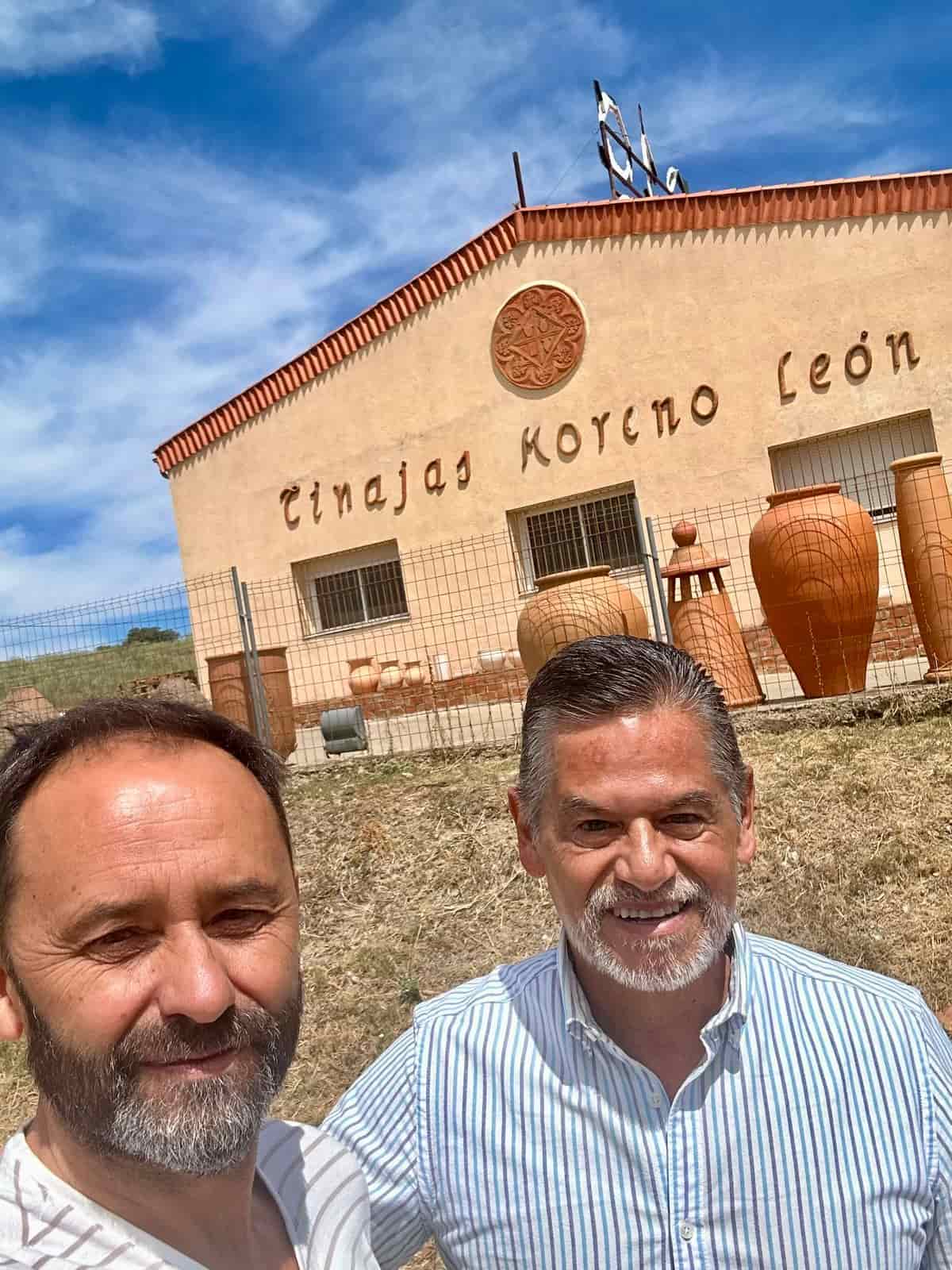 CEO de Tinajas Moreno León y Luis Ángel Prado García